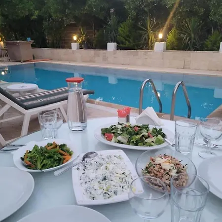 Felicity & Hotell Kemer