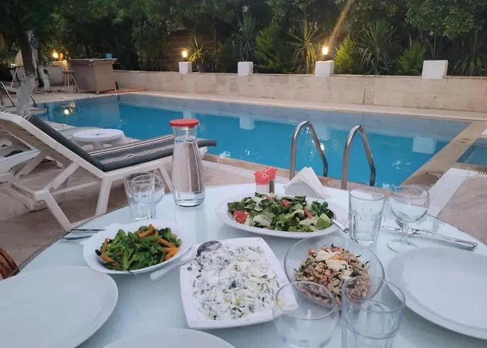 Felicity & מלון קמר